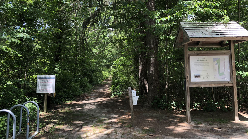 The entrance to the Spruce Hill conservation area in Brewster, Cape Cod.